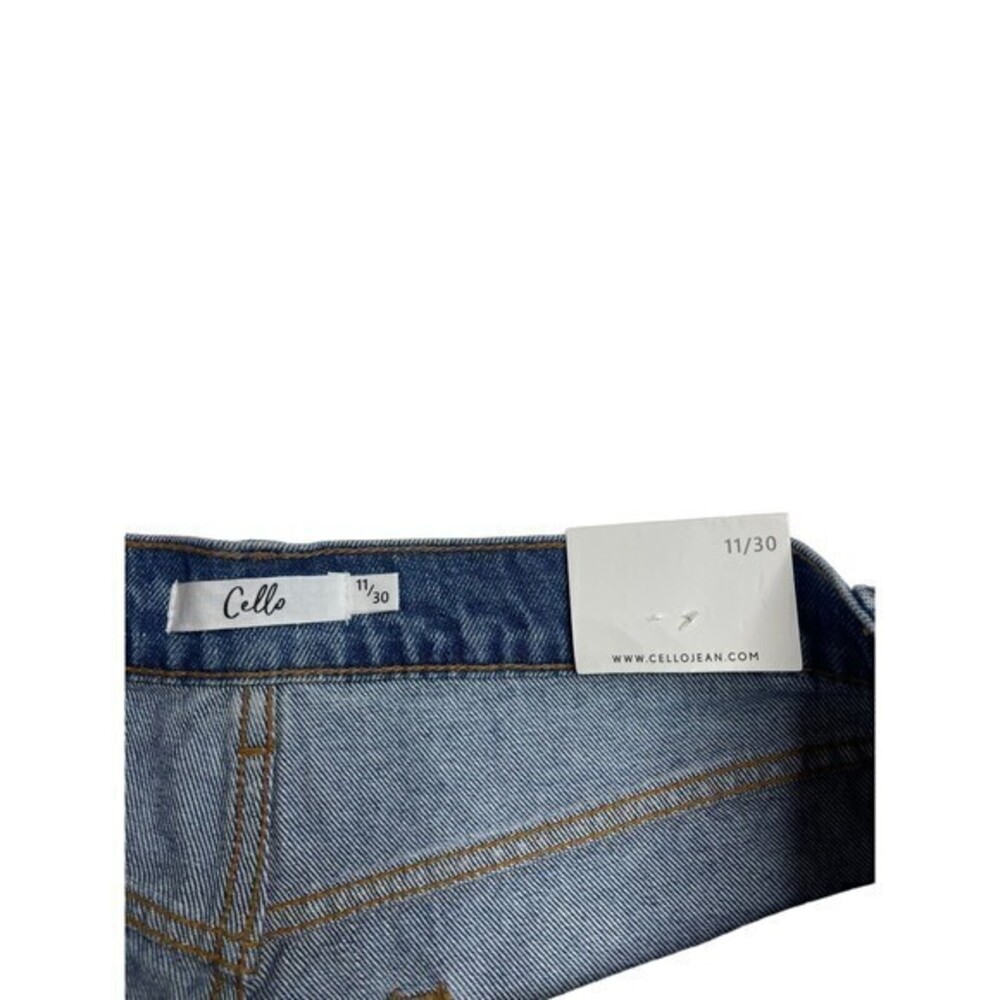 NWT Cello Jeans Womens Sz 11/30‎ Super  High Rise Distressed Dad Destroyed Jeans - Picture 3 of 11